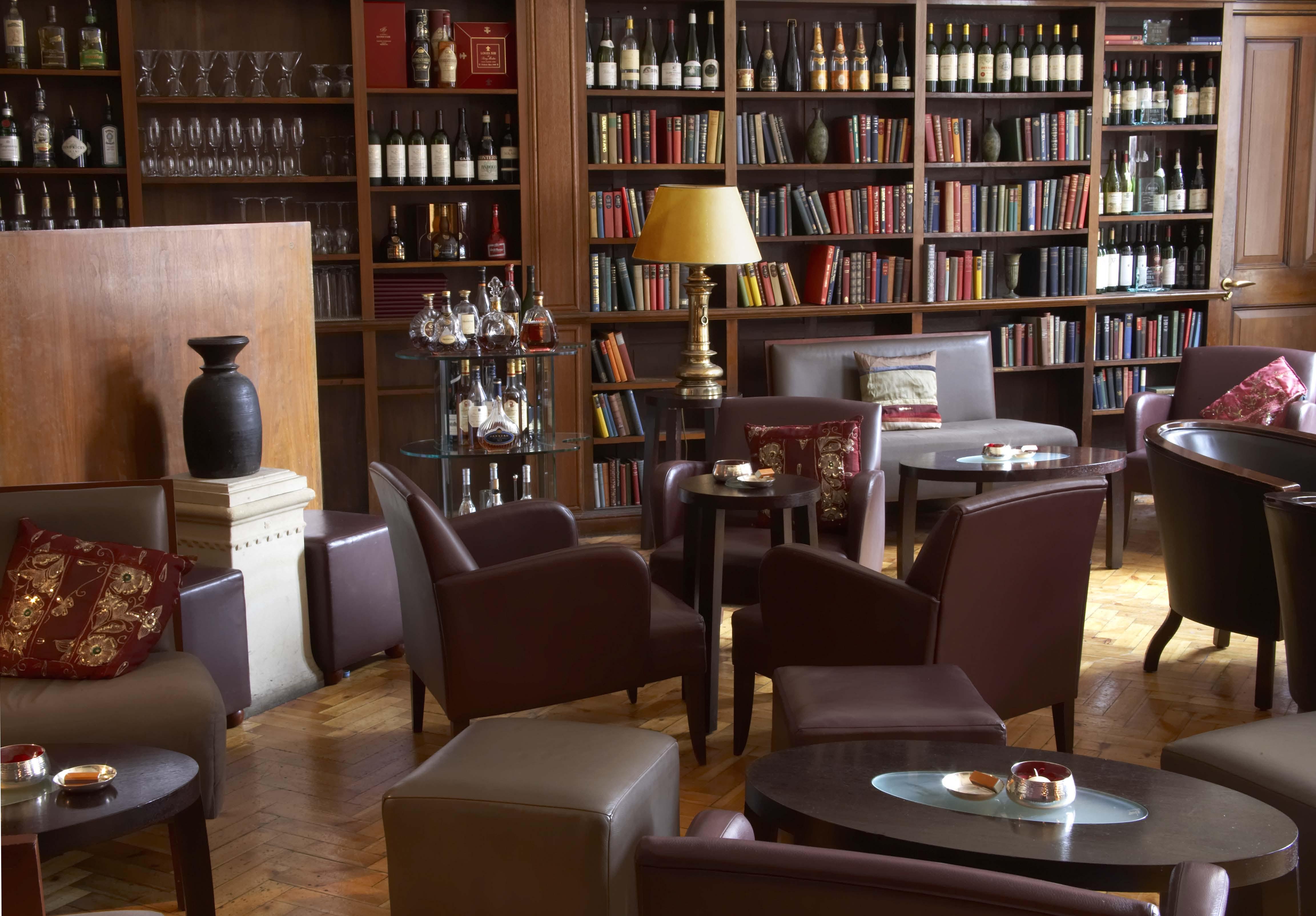 Cinnamon Lakeside Colombo Eksteriør bilde Library Bar