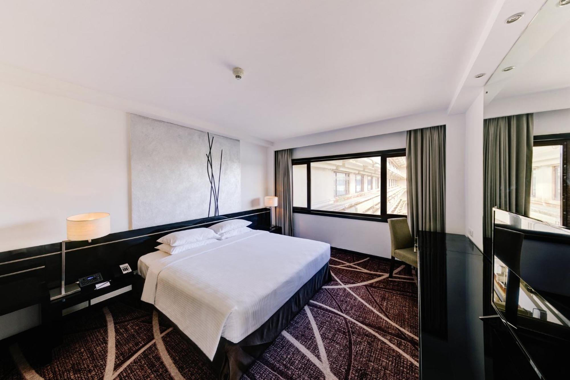 Cinnamon Lakeside Colombo Eksteriør bilde Deluxe room