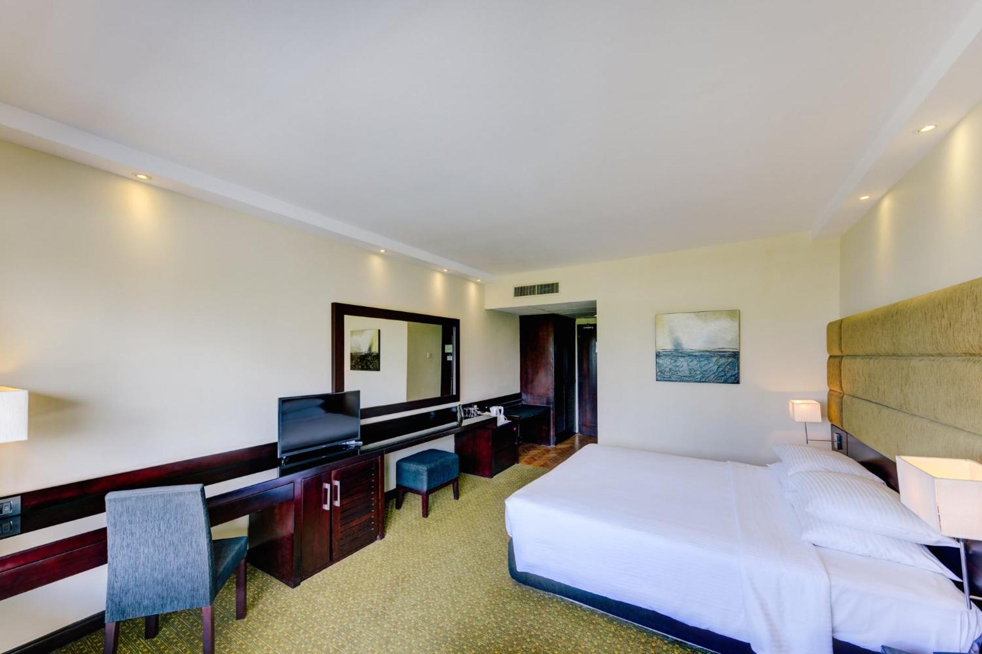 Cinnamon Lakeside Colombo Eksteriør bilde A room at the hotel